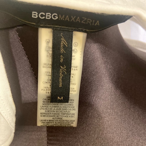 BCBG MaxAzria sleeveless white top size M - Picture 7 of 10
